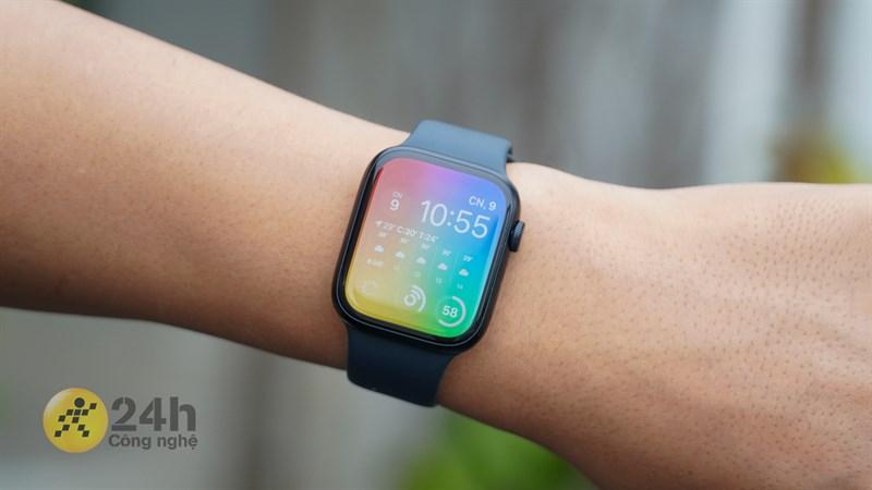 Thiết kế tổng thể của Apple Watch Series 8 không khác biệt quá nhiều so với thế hệ trước.