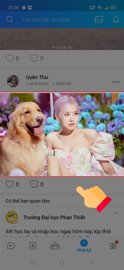 alt text: Chọn ảnh/video Zalo cần tải về