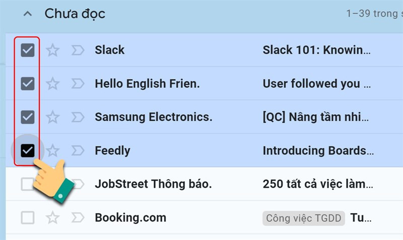 alt text: Chọn email cần phân loại trong Gmail