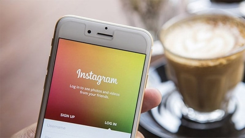 alt text: Giao diện đăng ký Instagram trên điện thoại