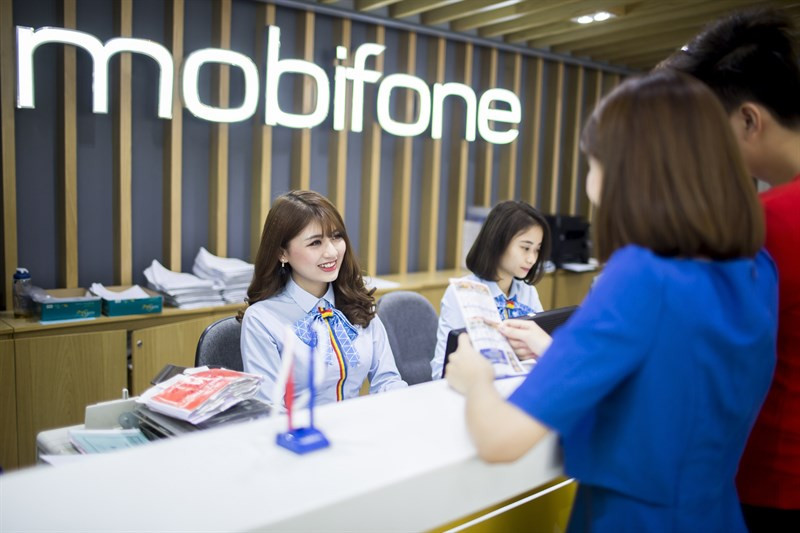 Đến cửa h&agrave;ng Mobifone để được hỗ trợ trực tiếp