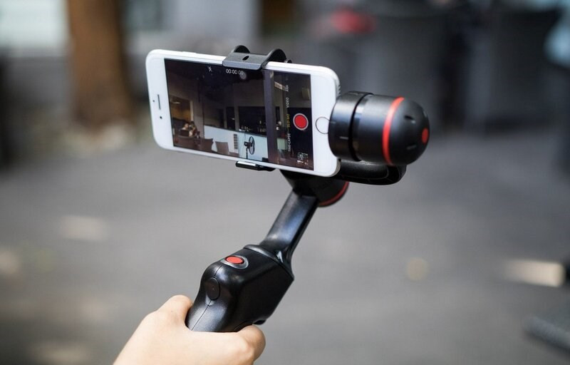 Gimbal là gì? Chọn mua gimbal chống rung quay TikTok, Youtube như thế nào?