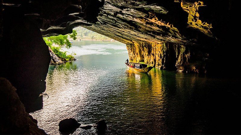 Hình ảnh cửa động Phong Nha