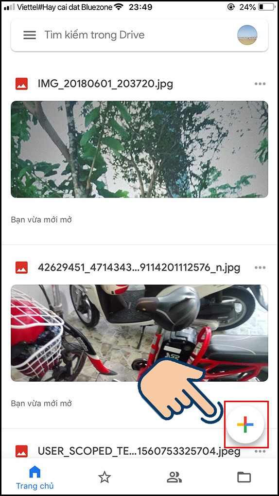 Nhấn dấu "+" trên ứng dụng Google Drive