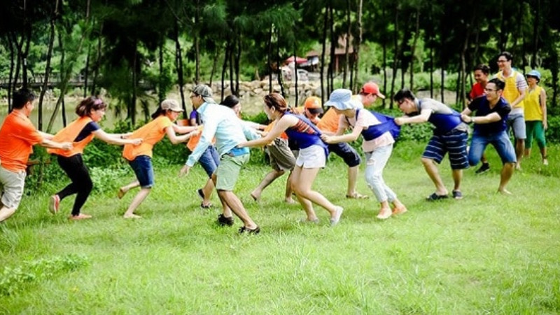 Team building với trò chơi Rồng Rắn Lên Mây