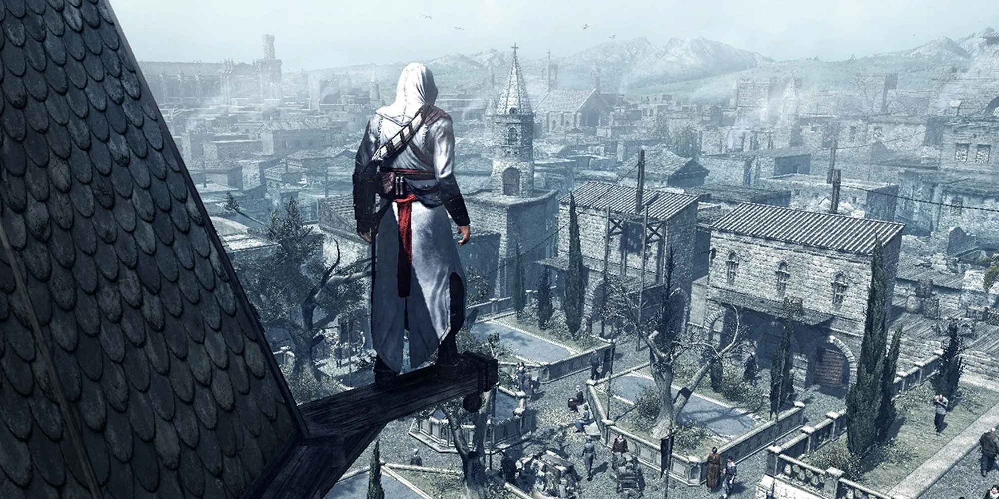 Altair nhìn xuống thành phố từ mái nhà cao trong game Assassin's Creed đầu tiên.