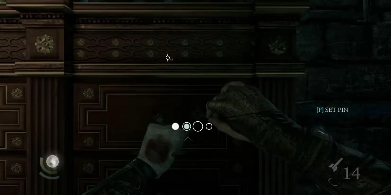 Giao diện game Thief 2014, nhân vật Garrett đang ẩn nấp trong bóng tối