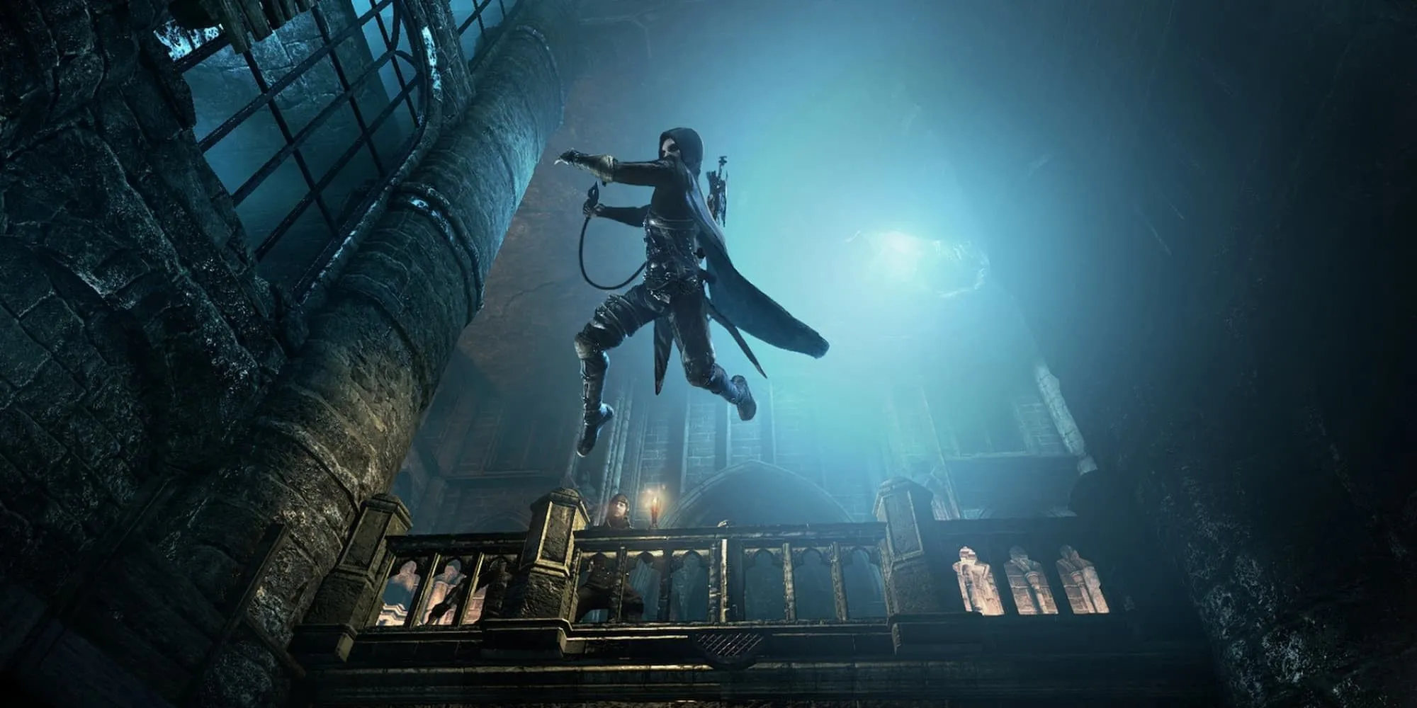 Nhân vật Garrett nhảy qua ban công trong game Thief, minh họa lối chơi hành động lén lút chuyên nghiệp.