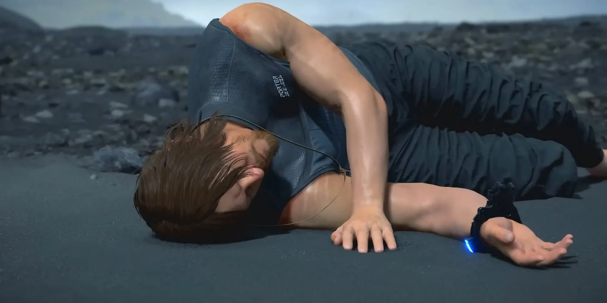 Sam Porter Bridges, nhân vật chính của Death Stranding, vác hàng trên lưng.
