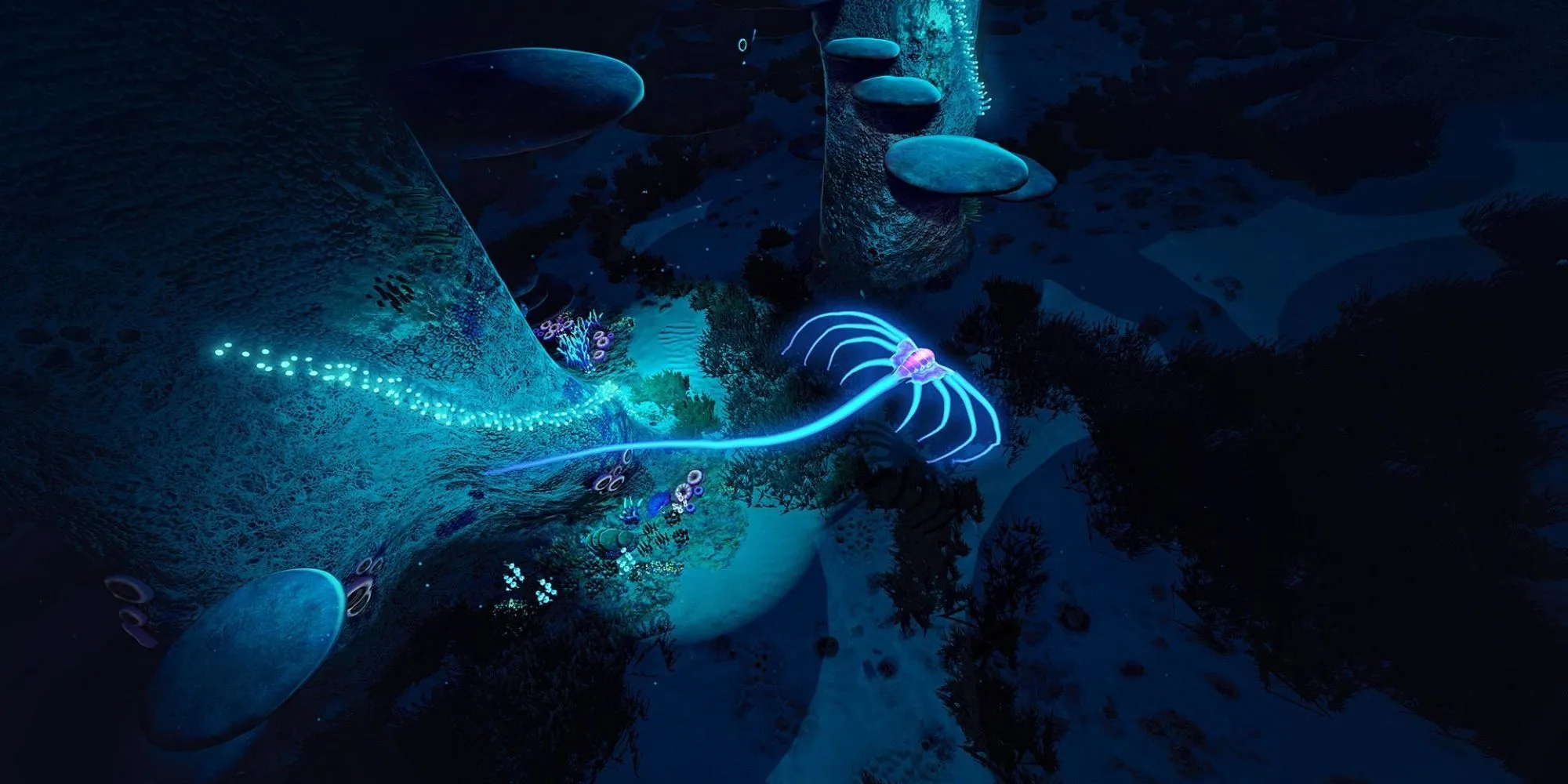 Sinh vật phát sáng dưới đáy biển trong game Subnautica