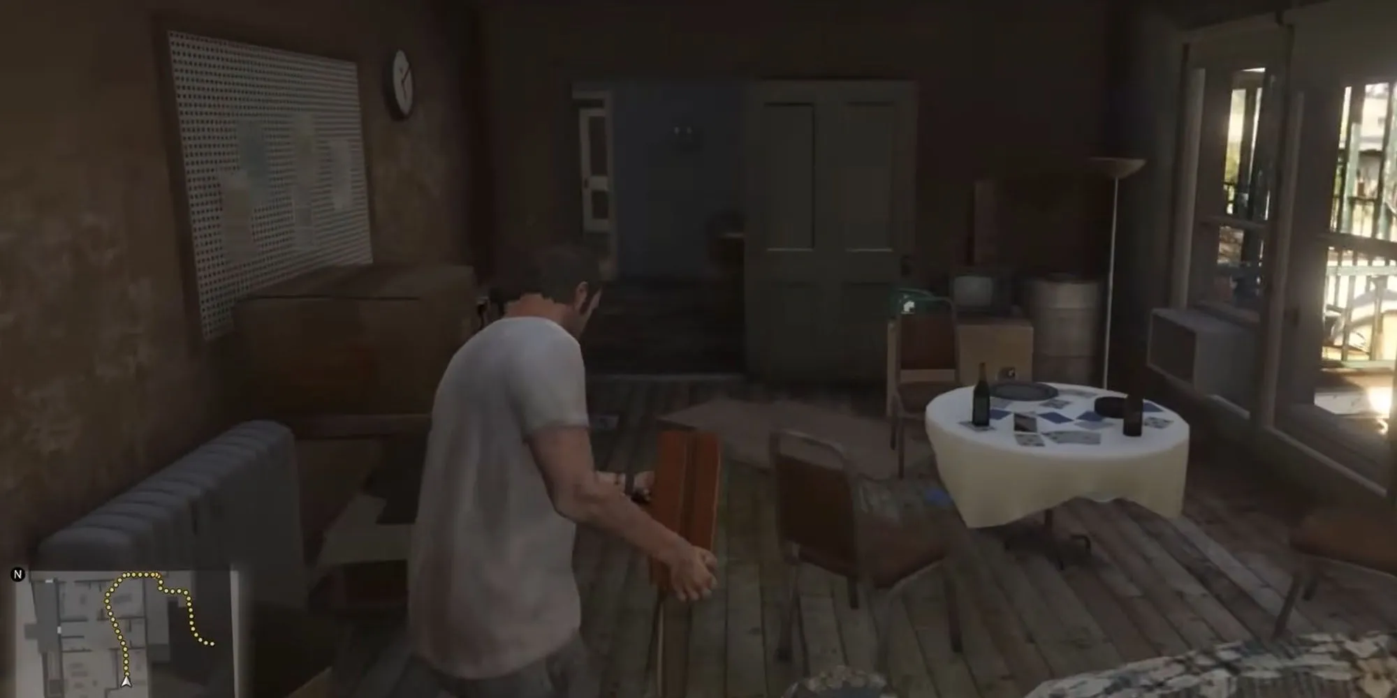 Trevor Philips nhìn về phía trang trại O'Neil đang bốc cháy trong nhiệm vụ Crystal Maze